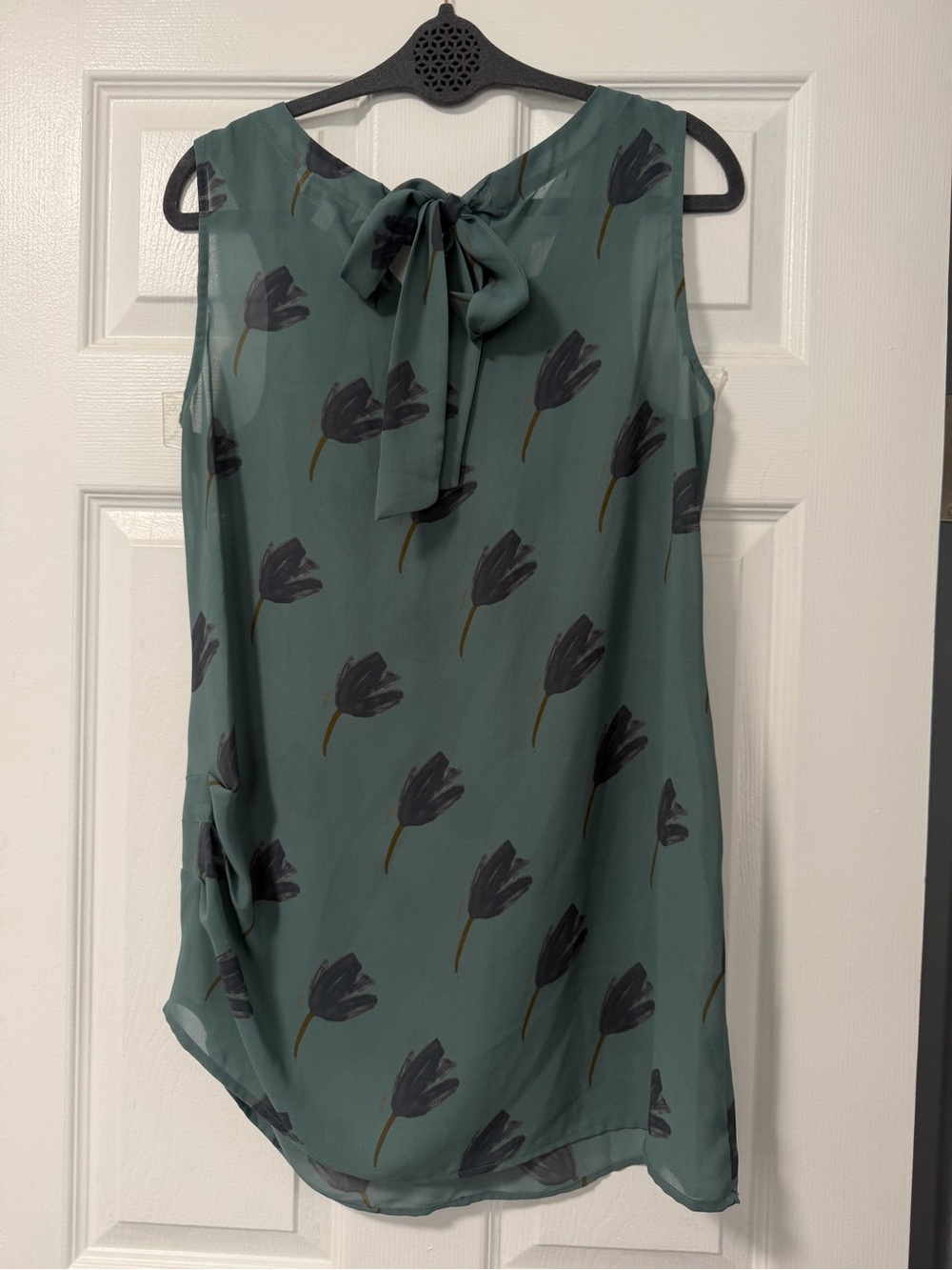 CAbi 984 Floral Tunic Blouse Women’s M Blue Sleeveless Tie Neck Boho Top - Picture 10 of 11